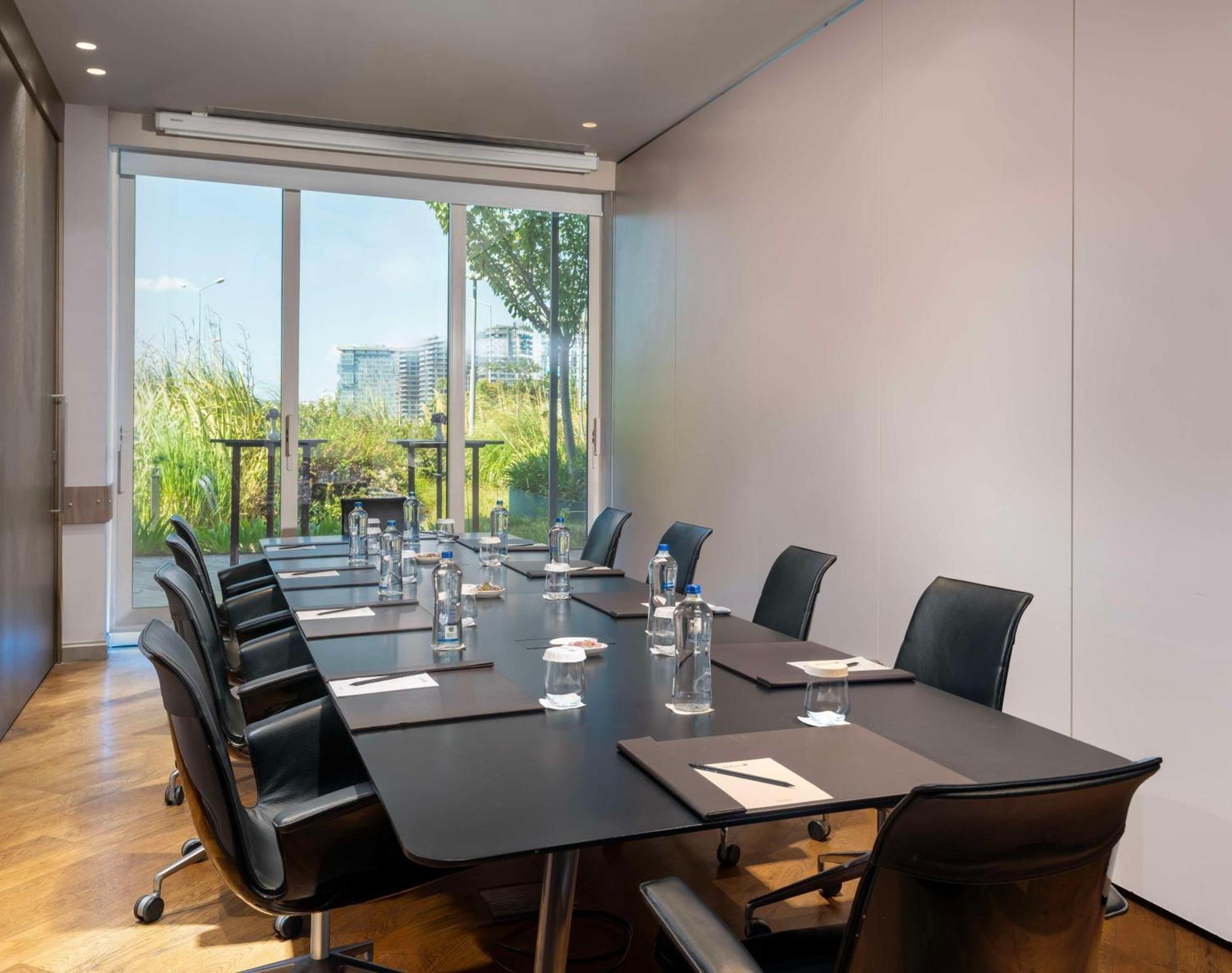 Radisson Blu Hotel Istanbul Ottomare Exterior foto Meeting room